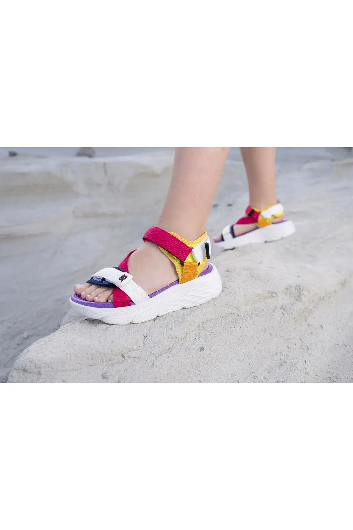 Kadın Dolgu Topuk Cırtlı Günlük Spor Sandalet Ss001-0178.Fuşya Beyaz - FUŞYA-BEYAZ