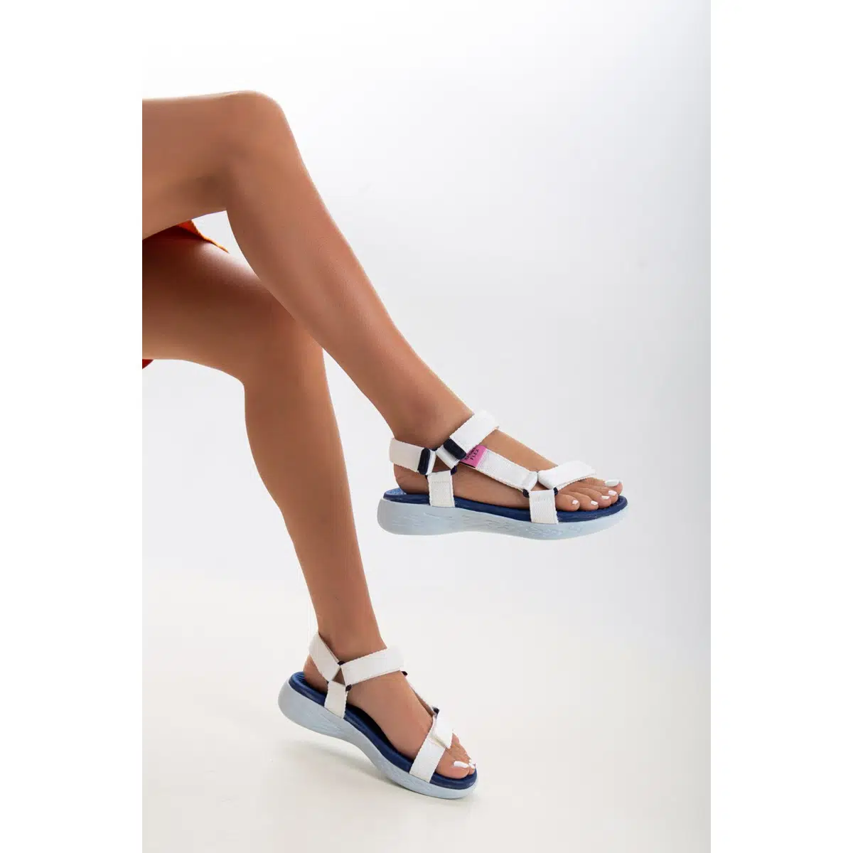 Kadın Kısa Topuk Rahat Taban Cırtlı Günlük Spor Sandalet SS001-0158 Beyaz Laci